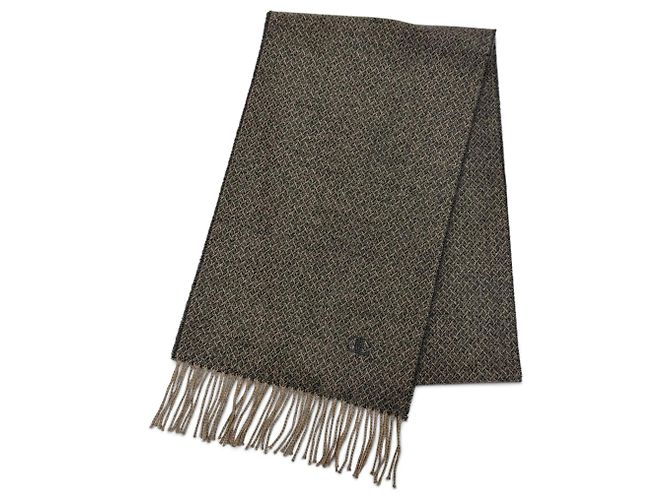 Stola lunga in cashmere marrone Chanel G18
