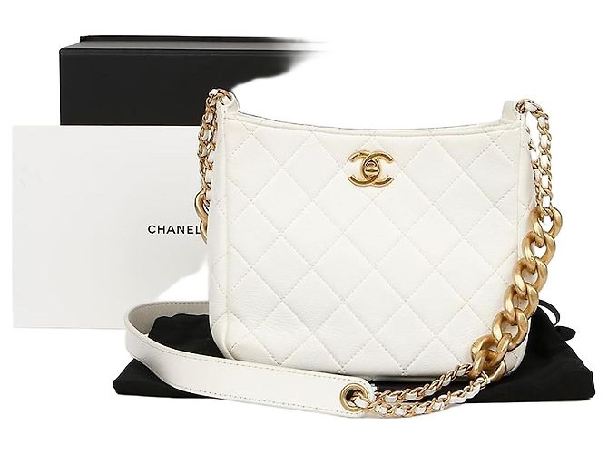 Chanel Bolsa Hobo em couro branco com logo CC, alça de corrente e crossbody
