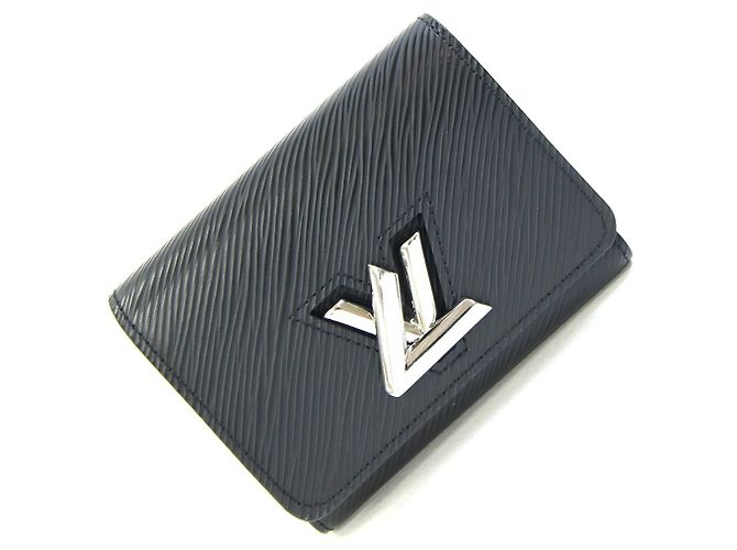 Louis Vuitton Tri-fold Wallet in Noir Black