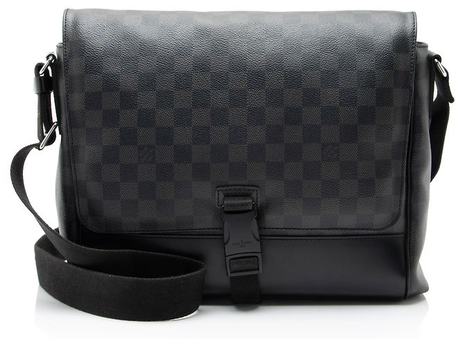 Louis Vuitton Damier Graphite Skyline MM Messenger Noir