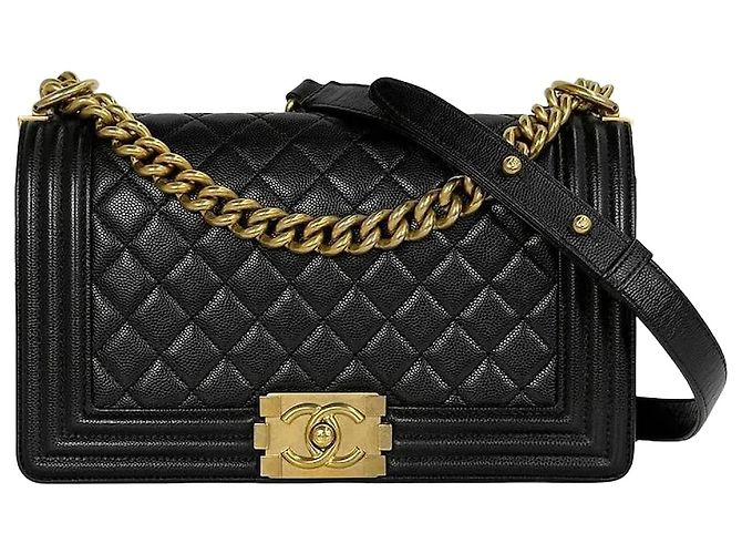 Chanel Bolso Boy Medium Serie Negra Caviar Bañado en Oro Negro