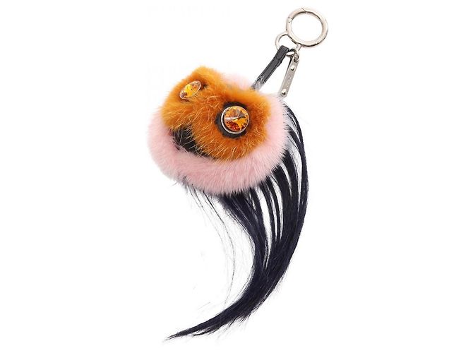 Borsa Fendi con charm Bugs Monster Marrone Rosa Blu navy