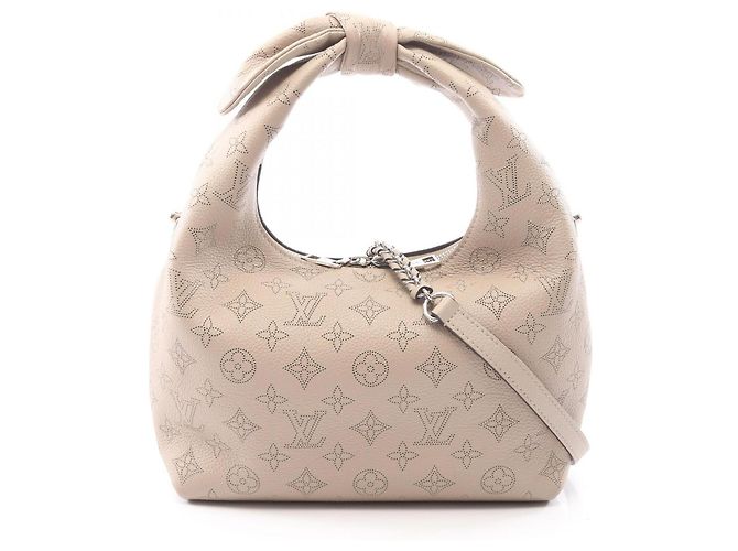Bolsa Louis Vuitton em couro bege