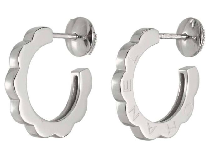 Pendientes de medio aro Chanel Profield Camellia