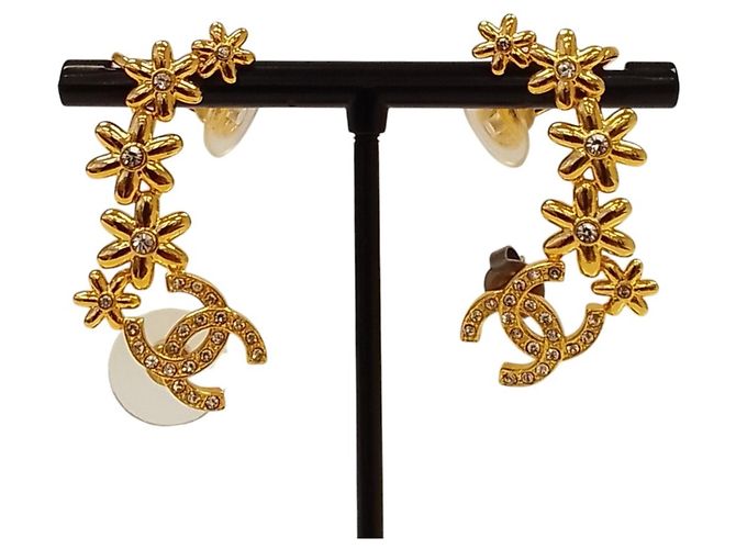 Orecchini CHANEL I23A Coco Mark Flower Motif D'oro