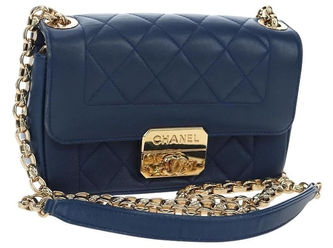 Borsa a tracolla CHANEL Matelasse con catena in pelle d'agnello blu e oro CC Auth 196001M D'oro
