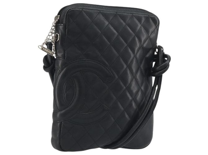 Borsa a tracolla CHANEL Cambon Line Matelasse in pelle nera con CC argento Auth 196024A Nero