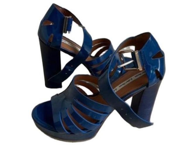 & Other Stories Blaue Lackleder-Sandaletten mit Absatz