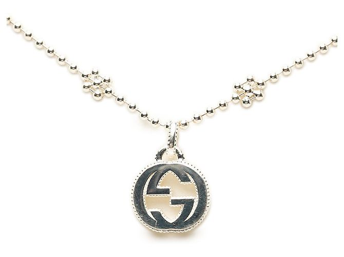 Collana con pendente Gucci con motivo floreale e logo Interlocking G Argento