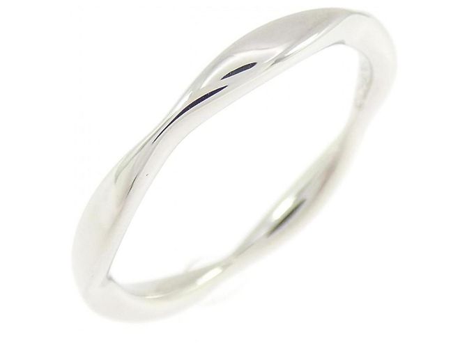 Anillo Banda Camelia de Platino Chanel