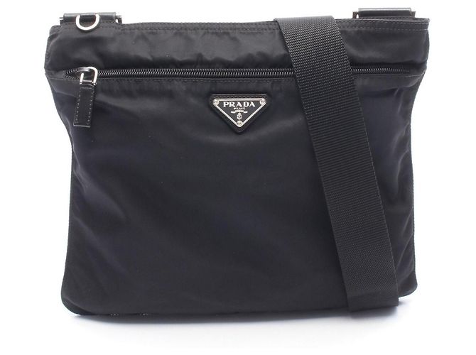 Borsa a mano Prada in nylon e pelle nera Nero