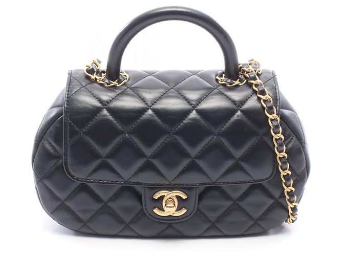 Borsa a spalla e manico superiore Chanel Matelassé in pelle d'agnello nera Nero