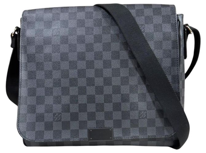 Borsa a tracolla Louis Vuitton District MM Damier Graphite Marrone Nero