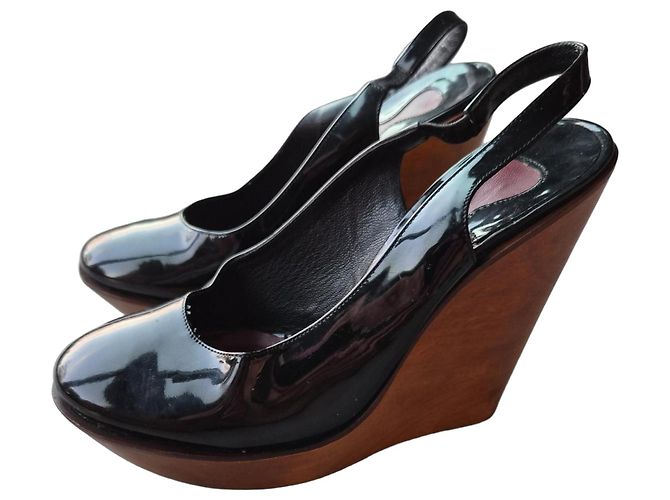 Chloé Black patent leather wedge pumps