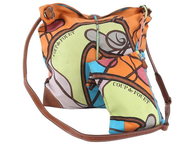 Hermès Bolsa de ombro Hermes Silky City PM em couro e seda Multicor