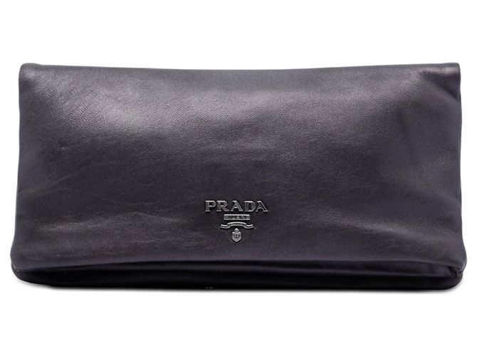Clutch de dobra Prada em couro de bezerro macio metálico roxo
