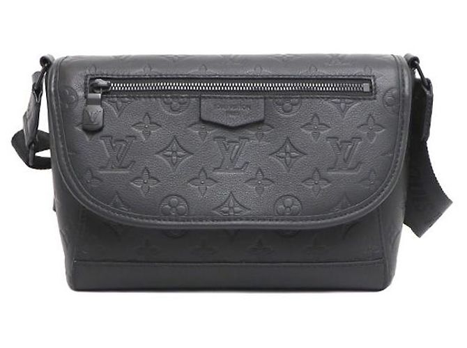 Louis Vuitton Monogram Shadow Embossed Pulse Messenger Shoulder Bag Crossbody Black