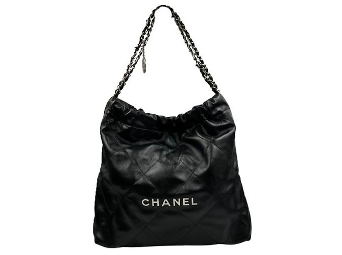 Bolsa de Ombro Chanel 22 Small com Corrente Preto