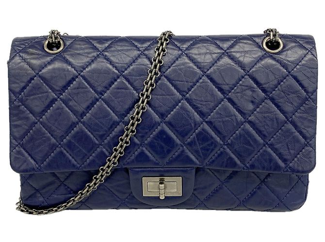 Borsa a tracolla Chanel in pelle blu 2.55 Matelassé