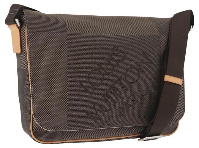 LOUIS VUITTON Damier Geant Petite Message Shoulder Bag Tail M93617 Auth ka5640