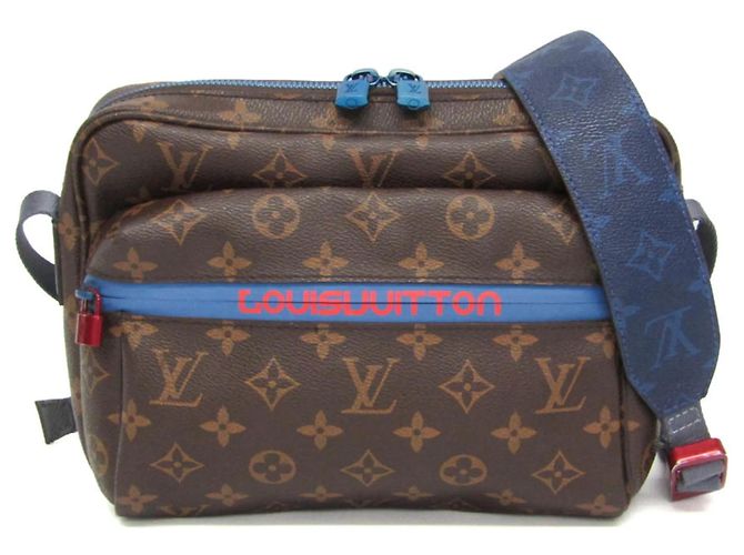 Louis Vuitton Outdoor Messenger Monogram Canvas PM Marron
