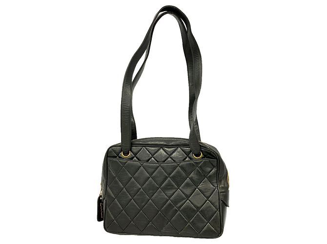 Borsa a tracolla Chanel Matelassé in pelle d'agnello Nero