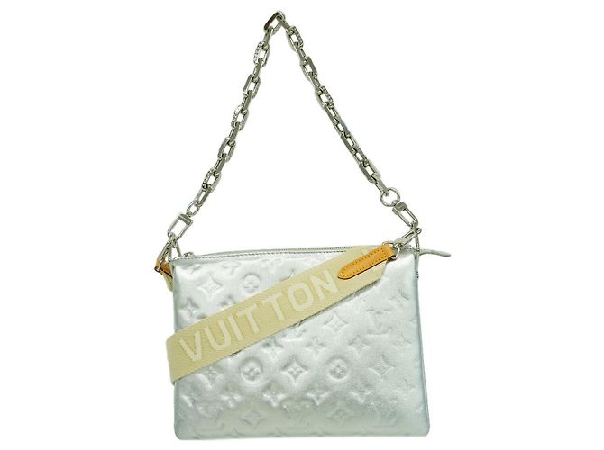 Borsa Louis Vuitton Monogram Embossed Coussin PM Argento