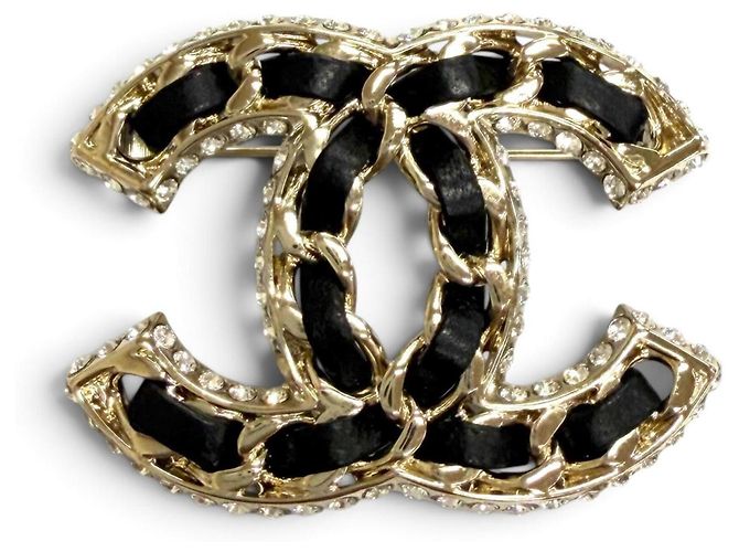 Spilla Chanel in pelle nera Nero