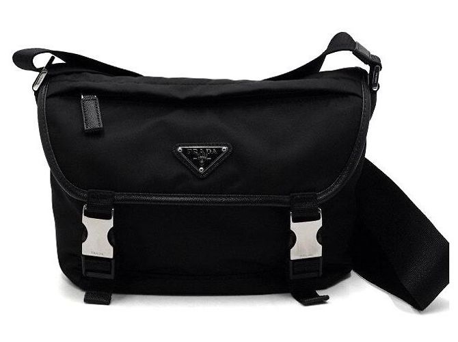 Prada Borsa Messenger e Borsa a Tracolla in Re-Nylon Nero con Logo Argento