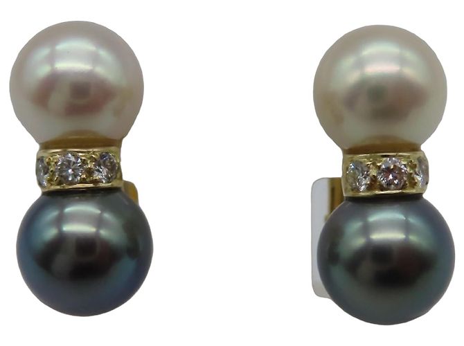 Cartier Perlen- und Diamantohrringe Weiß