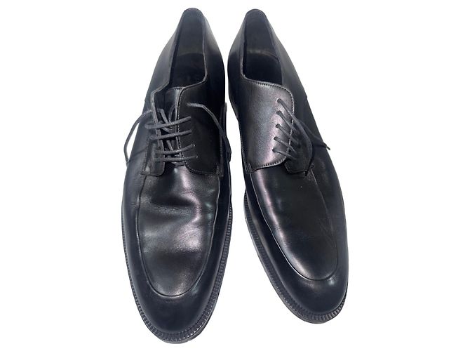 Gucci Schwarze Leder-Schnürschuhe