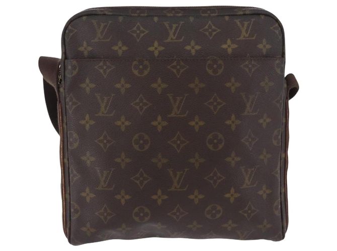 Louis Vuitton Trotteur Beaubourg Monogram Canvas Marrom