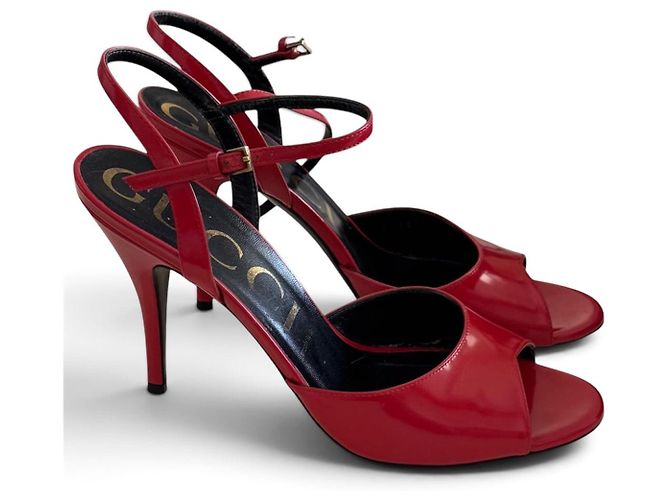 Gucci Slingback-Heels aus rotem Lackleder