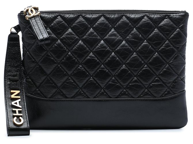 Clutch Chanel Medium Gabrielle O Case in vitello invecchiato nero