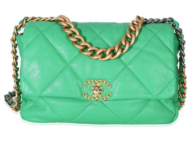 Chanel 19 Large Klappentasche aus grünem gestepptem Lammleder Chanel