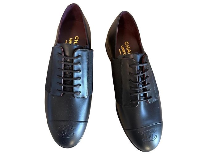 Scarpe Oxford Chanel in pelle nera Nero