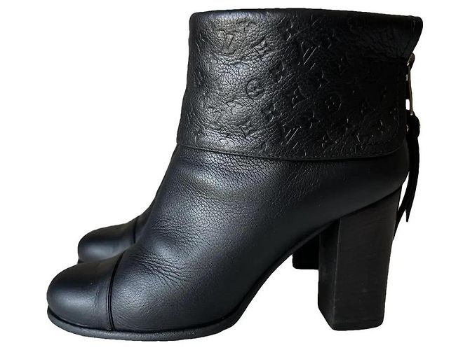 Botines Louis Vuitton de piel Monogram negra Negro