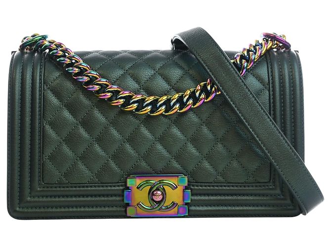 Chanel Green Old Medium Quilted Iridescent Goatskin Rainbow Hardware Boy Flap Grün
