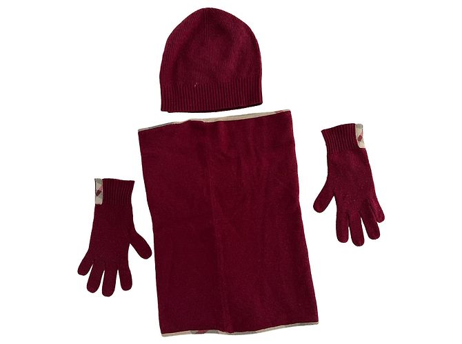 Luvas, cachecol e gorro Burberry em cashmere vermelho