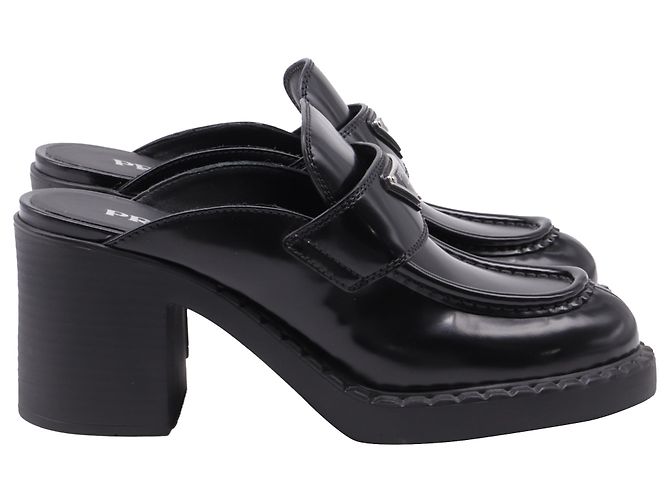 Prada Logo Absatz-Loafer aus schwarzem Leder