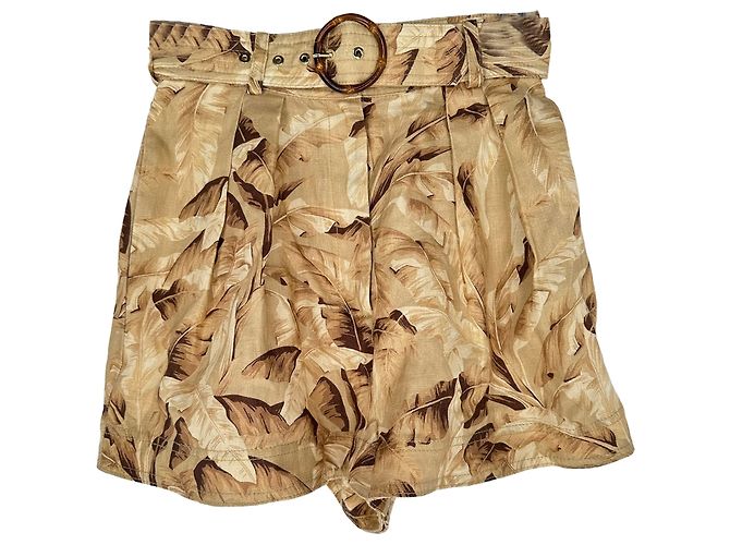 Shorts com cinto e estampa de folhas Zimmermann Super Eight em linho bege