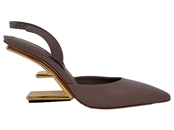 Fendi First Slingback Pumps aus beigem Kalbsleder