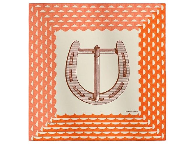 Hermès Portrait de Boucle Scarf Marrom