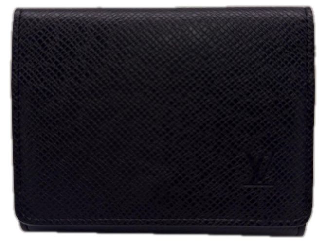 Tarjetero Louis Vuitton Taiga Negro