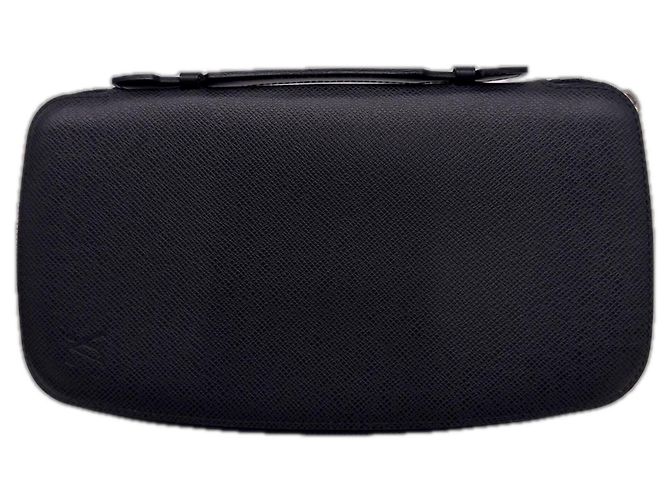 Louis Vuitton Taiga Organizer Long Wallet Black