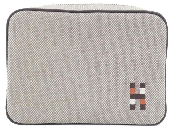 Hermès Sac à main pochette Hermes Chapitre H Cavalier PM Marron
