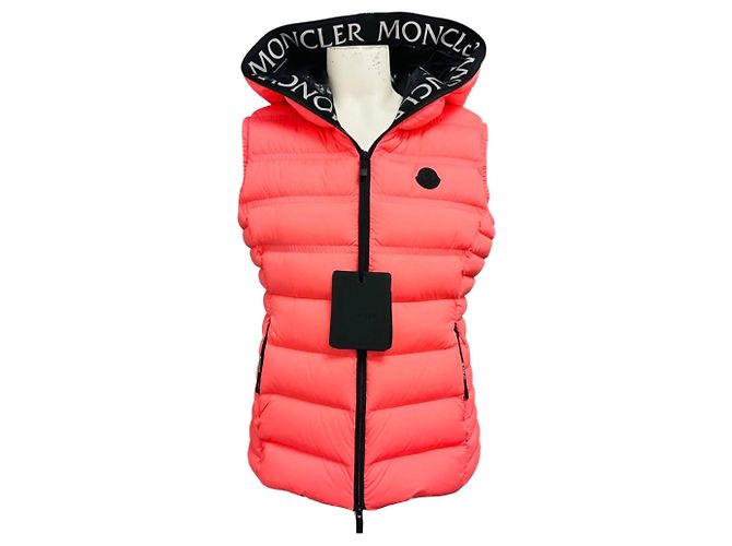 Chaleco de plumón con capucha Moncler Pink Aliterse Rosa