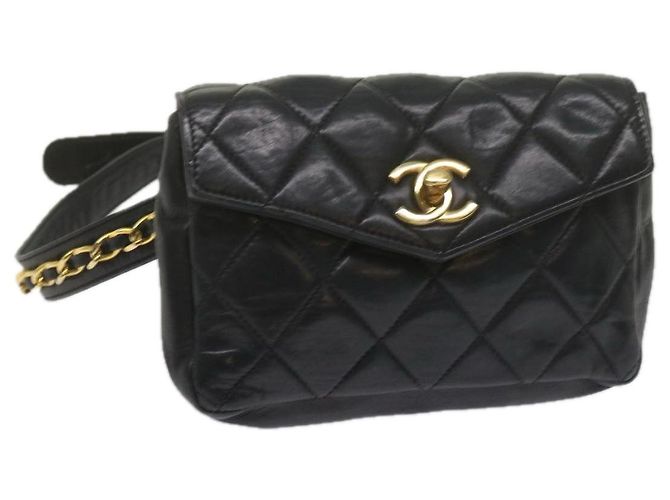 Bolso de cintura CHANEL Matelasse Turn Lock Chain Lamb Skin Black CC Auth ar11054 Negro