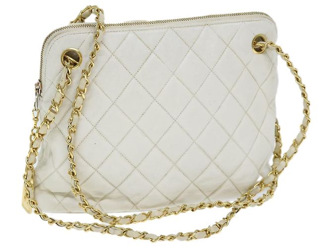 CHANEL Matelasse Chain Shoulder Bag Leather White CC Auth 77469