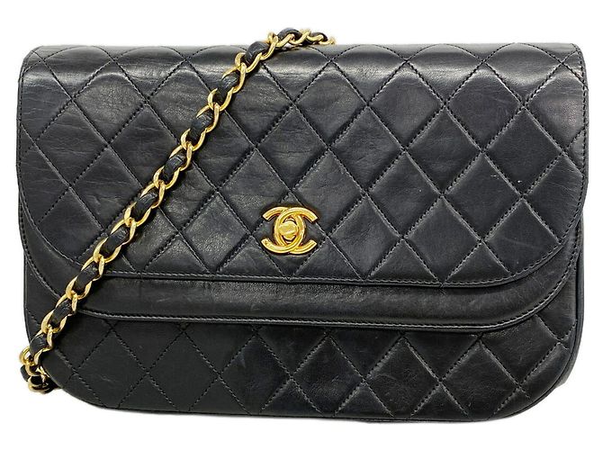 Timeless Borsa a tracolla Chanel Matelassé con catena Nero
